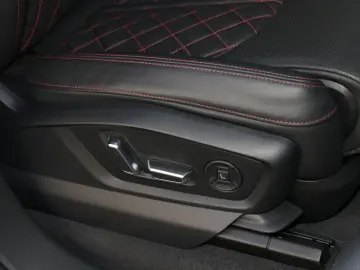 AUDI Q8 50 TDI quattro competition plus