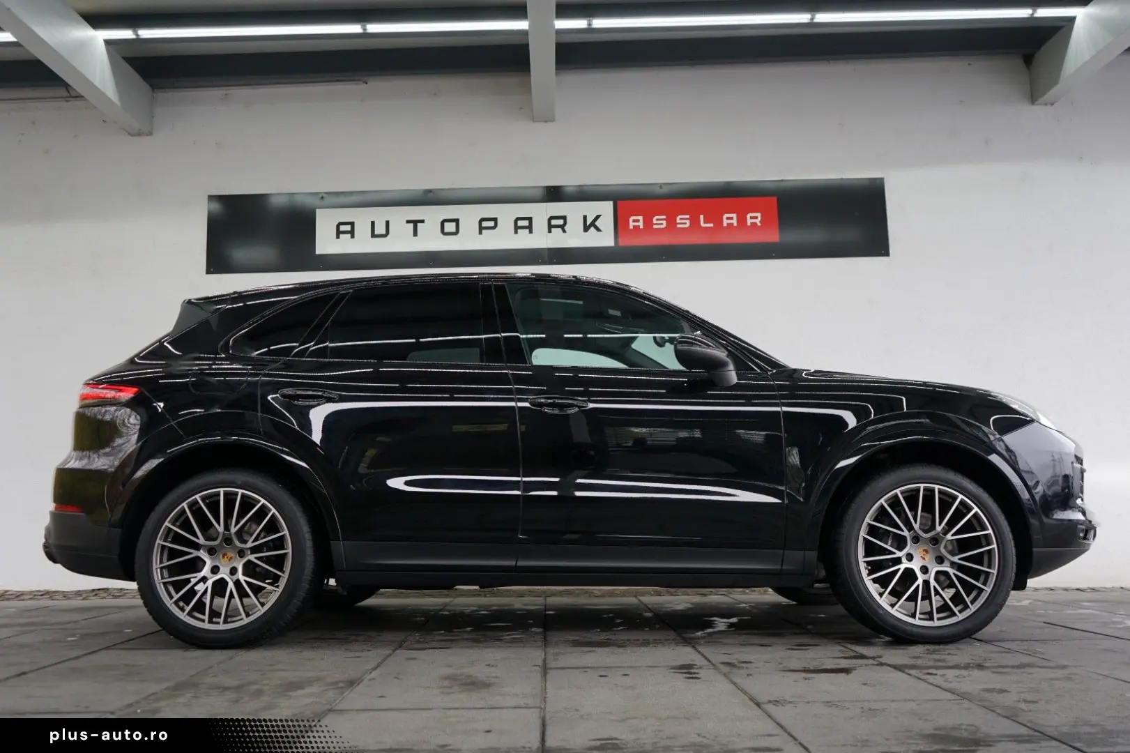 PORSCHE Cayenne Platinum Edition Pano Bose Keyless 21z