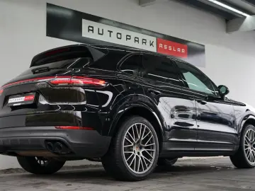 PORSCHE Cayenne Platinum Edition Pano Bose Keyless 21z