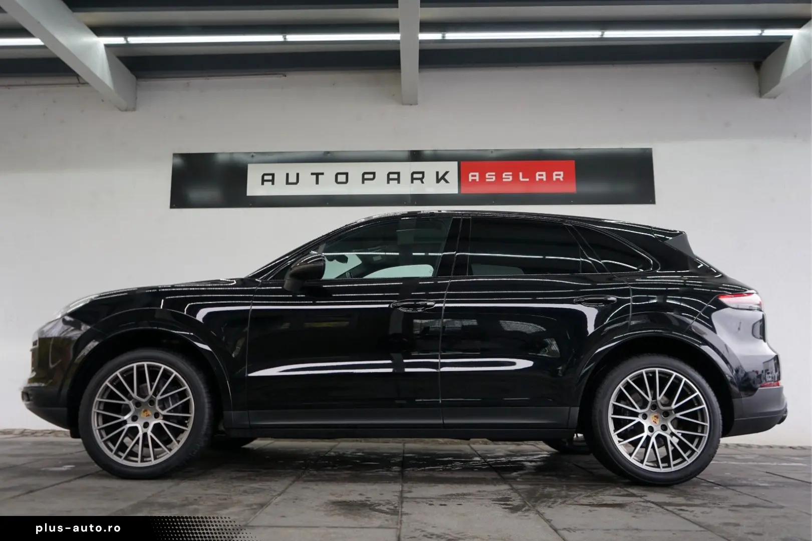 PORSCHE Cayenne Platinum Edition Pano Bose Keyless 21z