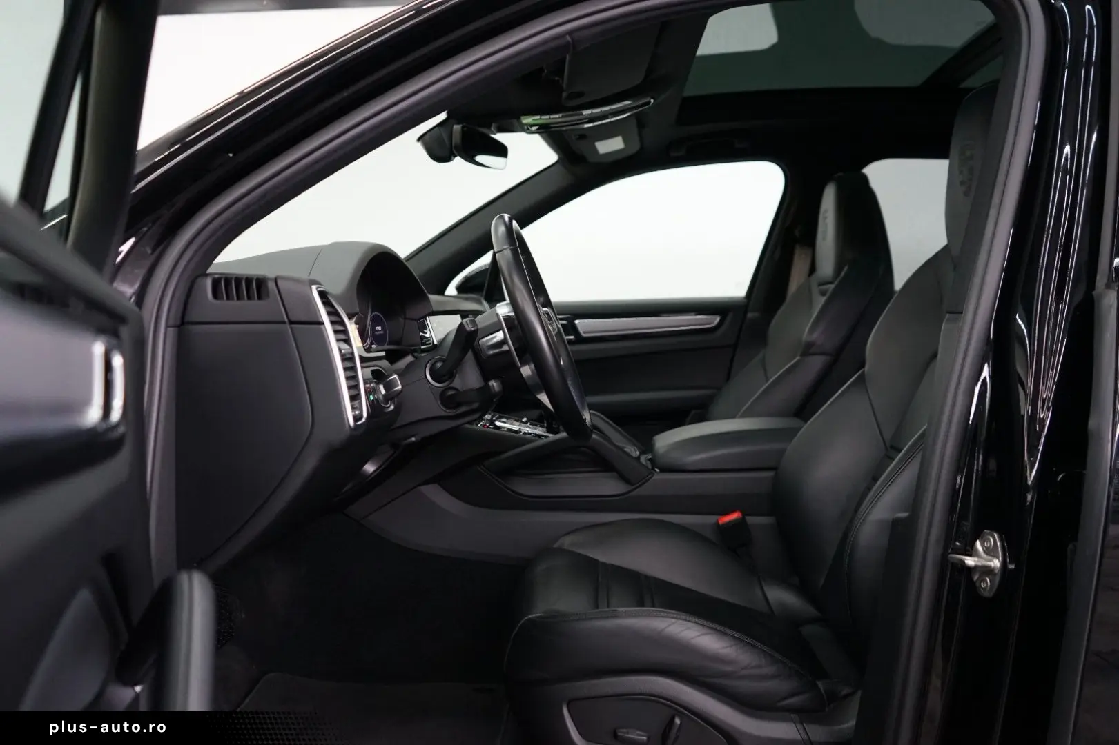PORSCHE Cayenne Platinum Edition Pano Bose Keyless 21z