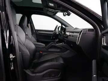 PORSCHE Cayenne Platinum Edition Pano Bose Keyless 21z