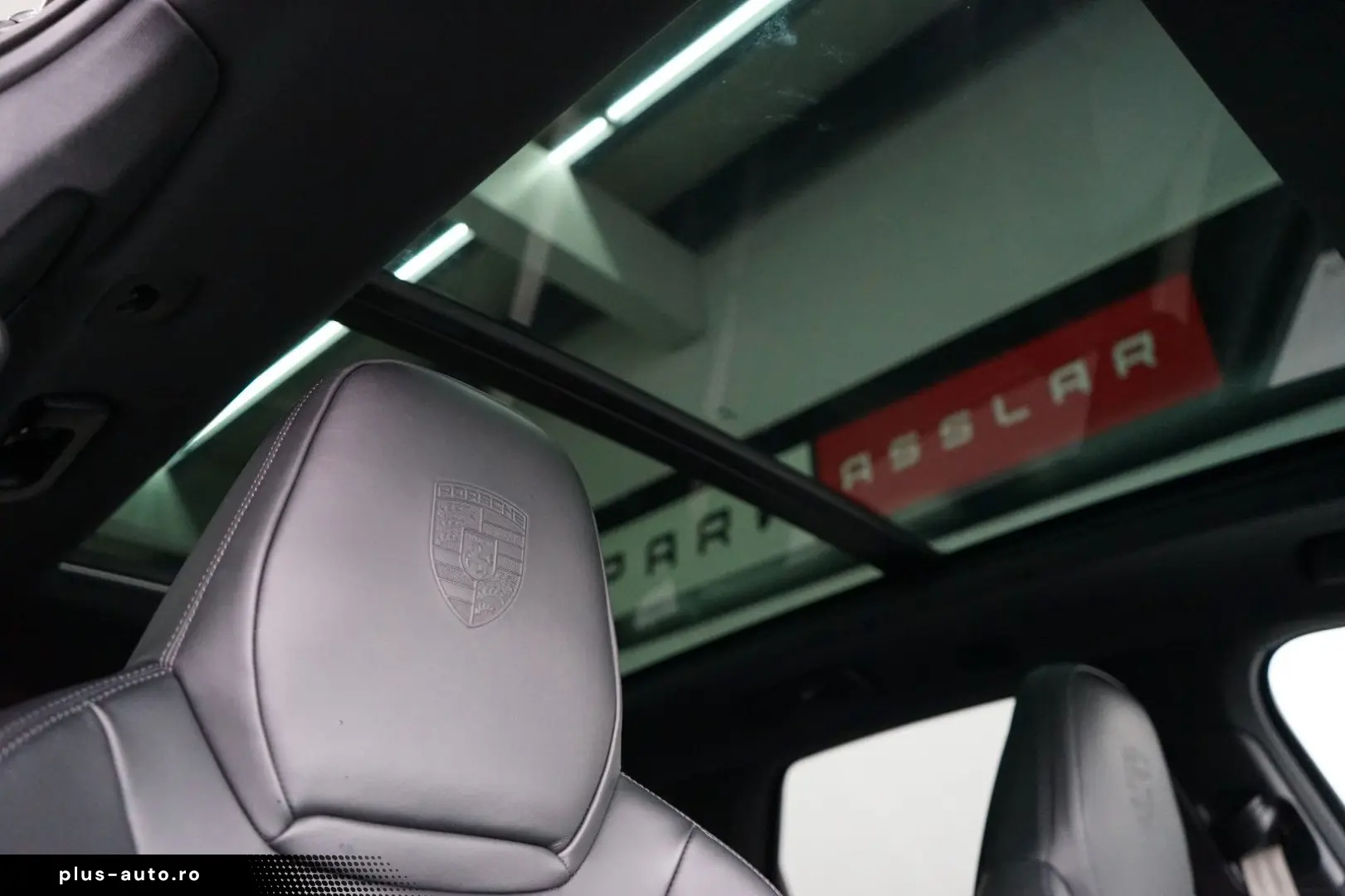 PORSCHE Cayenne Platinum Edition Pano Bose Keyless 21z