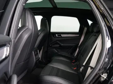 PORSCHE Cayenne Platinum Edition Pano Bose Keyless 21z