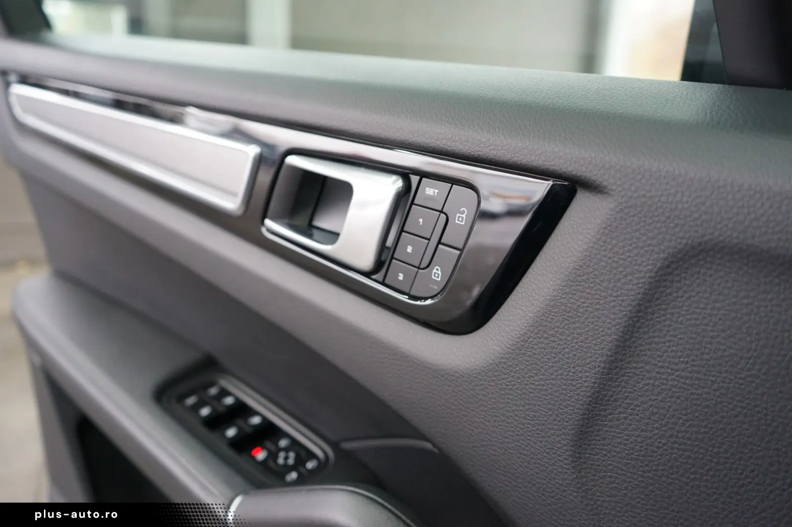 PORSCHE Cayenne Platinum Edition Pano Bose Keyless 21z