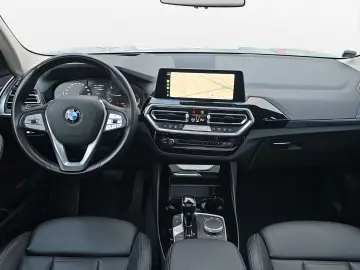 BMW X3 XDRIVE LASER HUD 61TKM PANORAMA KAMERA SHZ