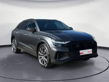 AUDI Q8 50 TDI competition edition plus HD-MATRIX CAR