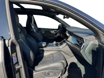 AUDI Q8 50 TDI competition edition plus HD-MATRIX CAR