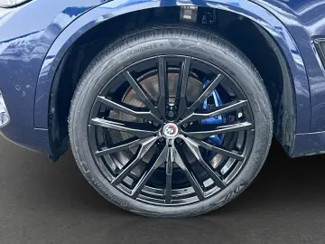 BMW X5 xDrive 40d    M-Sport SkyLounge TV  Laser AHK