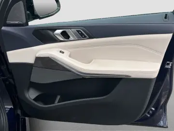 BMW X5 xDrive 40d    M-Sport SkyLounge TV  Laser AHK