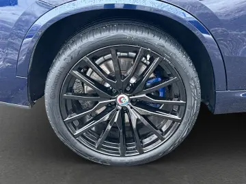 BMW X5 xDrive 40d    M-Sport SkyLounge TV  Laser AHK
