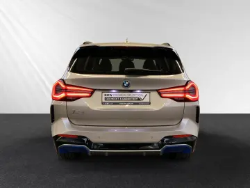BMW iX3 Impressive Harman Kardon Head-Up