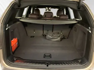 BMW iX3 Impressive Harman Kardon Head-Up