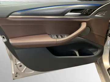 BMW iX3 Impressive Harman Kardon Head-Up