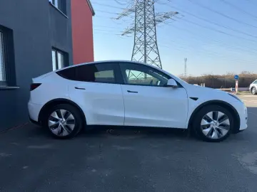 TESLA Model Y Long Range Dual AWD   Garantie von Tesla