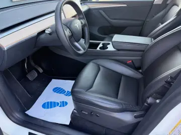 TESLA Model Y Long Range Dual AWD   Garantie von Tesla