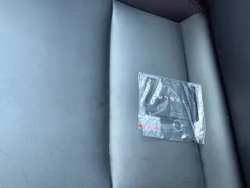 TESLA Model Y Long Range Dual AWD   Garantie von Tesla