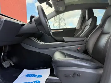 TESLA Model Y   Long Range AWD   NEU TüV    SOH 93%