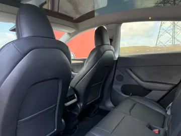 TESLA Model Y   Long Range AWD   NEU TüV    SOH 93%