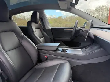 TESLA Model Y   Long Range AWD   NEU TüV    SOH 93%