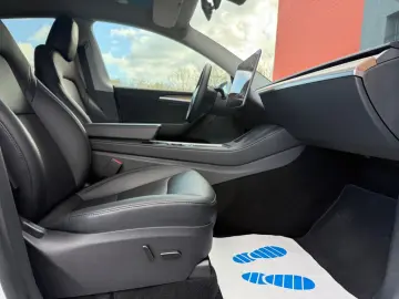 TESLA Model Y   Long Range AWD   NEU TüV    SOH 93%