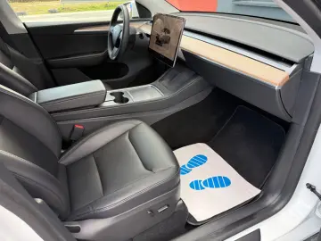 TESLA Model Y   Long Range AWD   NEU TüV    SOH 93%