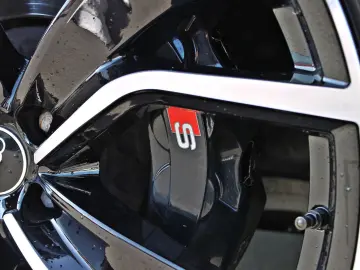 AUDI SQ7 4.0 TFSI quattro ABT (Standhzg 360  AHK ACC)