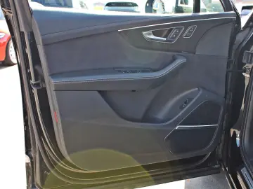 AUDI SQ7 4.0 TFSI quattro ABT (Standhzg 360  AHK ACC)