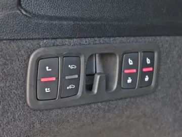 AUDI SQ7 4.0 TFSI quattro ABT (Standhzg 360  AHK ACC)