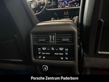 PORSCHE Cayenne GTS