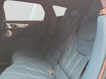 BMW XM HUD Soft-Close Bowers&Wilkins 360 23