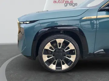 BMW XM HUD Soft-Close Bowers&Wilkins 360 23