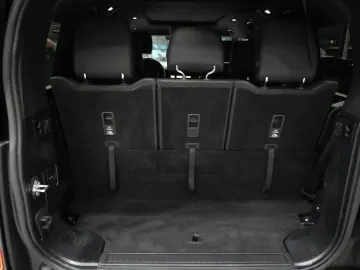 LAND ROVER Defender 130 X-Dynamic SE 8-SITZE MATRIX MERDIAN