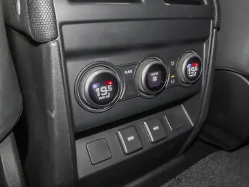 LAND ROVER Defender 90 V8 P525 Carpathian Edition HUD Luftf