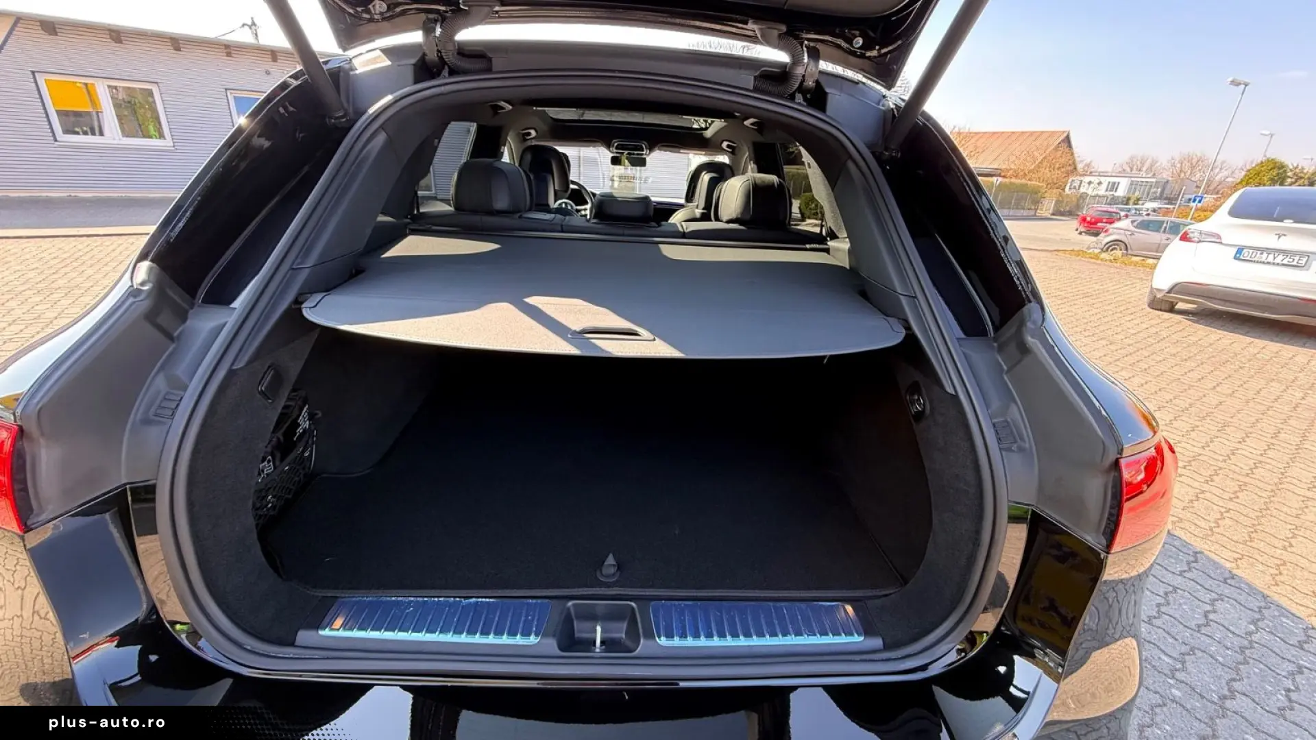 MERCEDES-BENZ EQS SUV 450  AMG Hyperscreen  Massage &hellip;