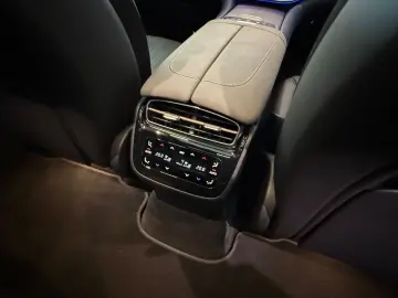 MERCEDES-BENZ EQS SUV 450  AMG Hyperscreen  Massage &hellip;