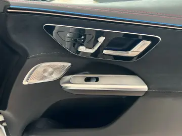 MERCEDES-BENZ EQE 43 AMG 4M SUV