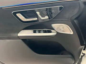 MERCEDES-BENZ EQE 43 AMG 4M SUV