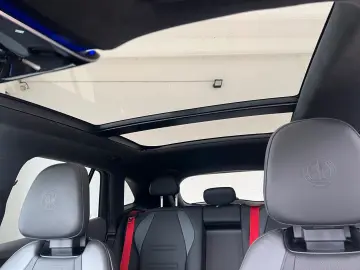 MERCEDES-BENZ EQE 43 AMG 4M SUV