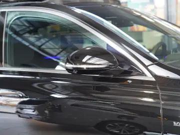 MERCEDES-BENZ S 63 AMG E Performance