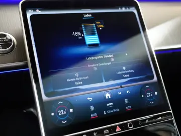 MERCEDES-BENZ S 63 AMG E Performance