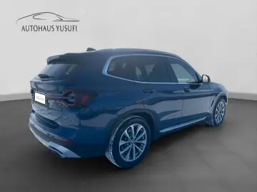 BMW X3 xDrive 30e Panoram AHK Laserlicht