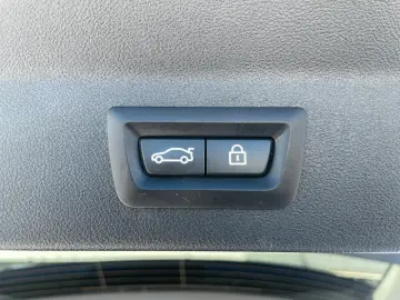 BMW X3 xDrive 30e Panoram AHK Laserlicht