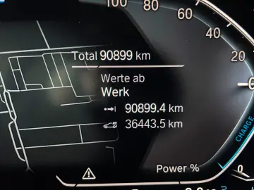 BMW X3 xDrive 30e Panoram AHK Laserlicht