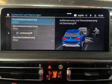 BMW X3 xDrive 30e Panoram AHK Laserlicht