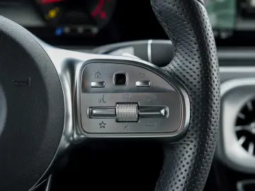 MERCEDES-BENZ G 500 AMG