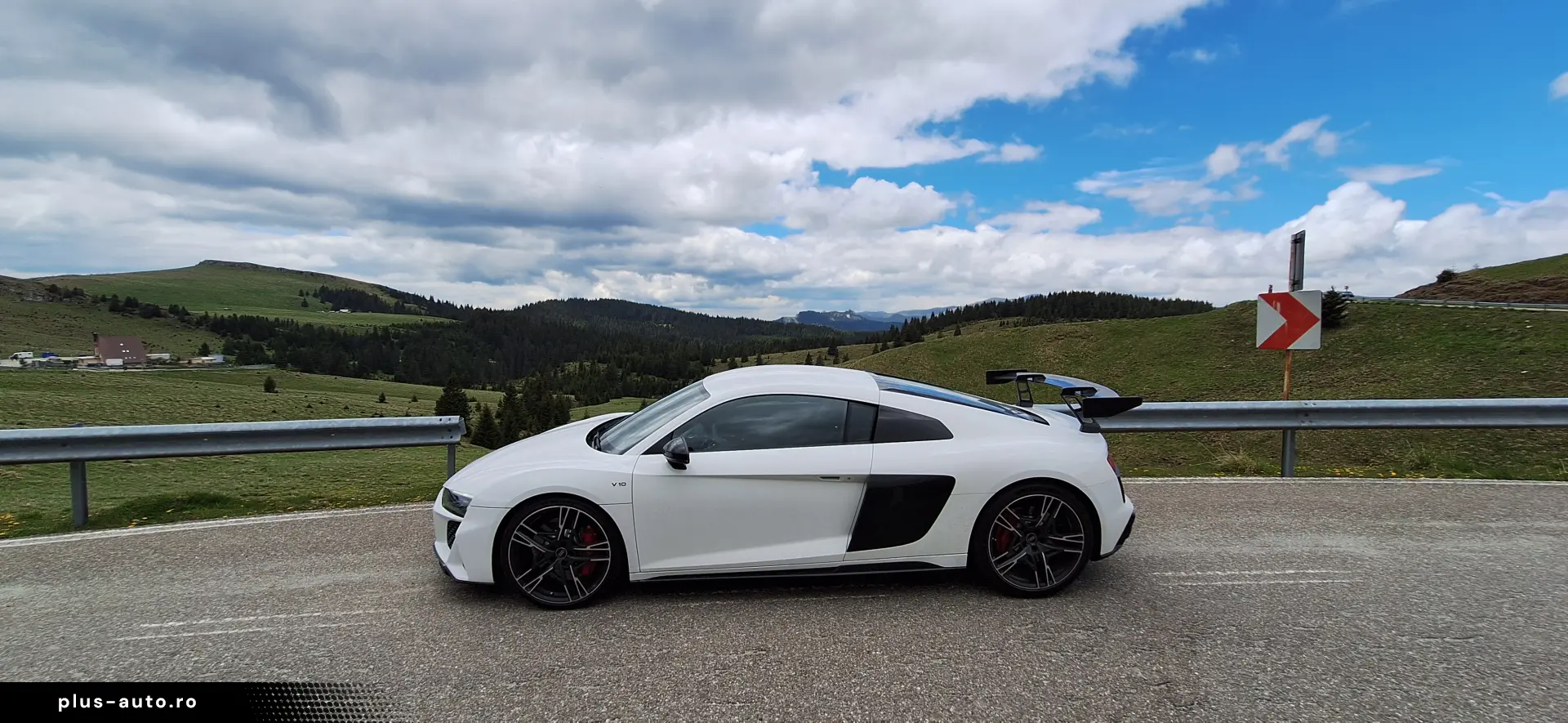 Audi R8 Coupe V10 Performance RWD 570HP GT Carbon Wing