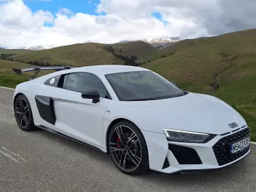 Audi R8 Coupe V10 Performance RWD 570HP GT Carbon Wing