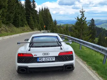 Audi R8 Coupe V10 Performance RWD 570HP GT Carbon Wing