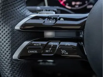 MERCEDES-BENZ GLC 300 d 4M AMG